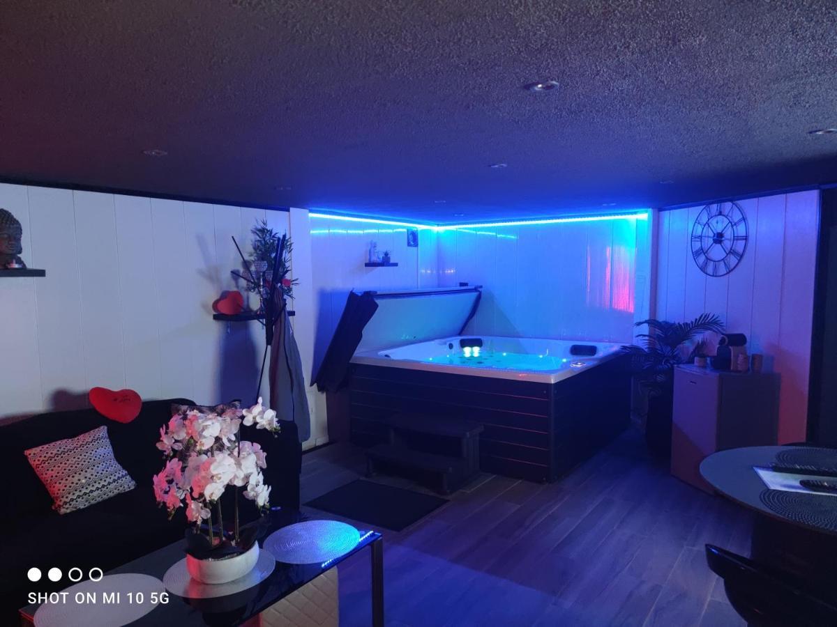 Les Bulles Du Font Blanque Villa Campsas ภายนอก รูปภาพ